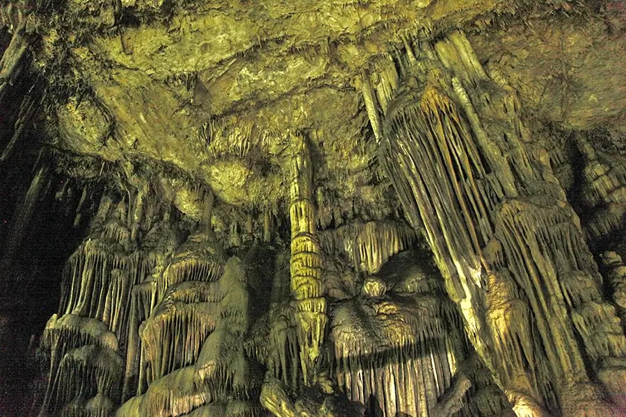 La grotte où serait né Zeus en Crète